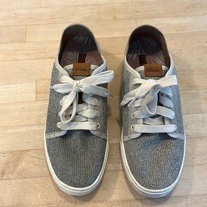 Olukai brand, Pehuea Li style shoes. Size 8.5.